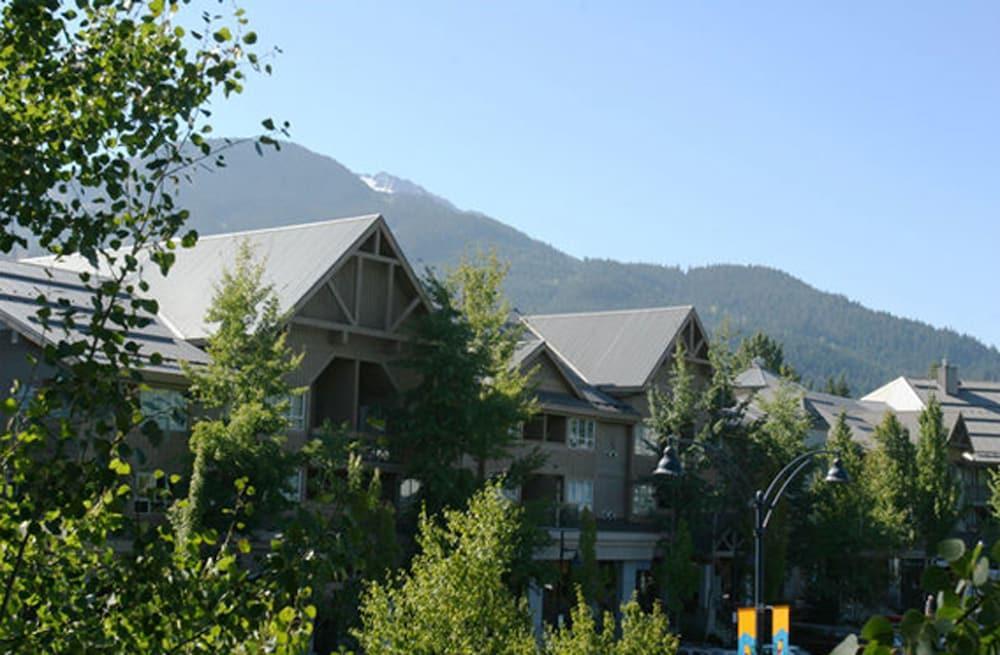 Marketplace Lodge Whistler Eksteriør billede